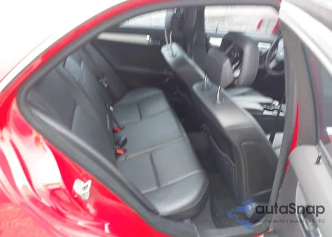 2010 Mercedes-Benz C 300 Luxury 4Matic/Sport 4Matic из США, поврежденный, VIN WDDGF8BB1AF434233